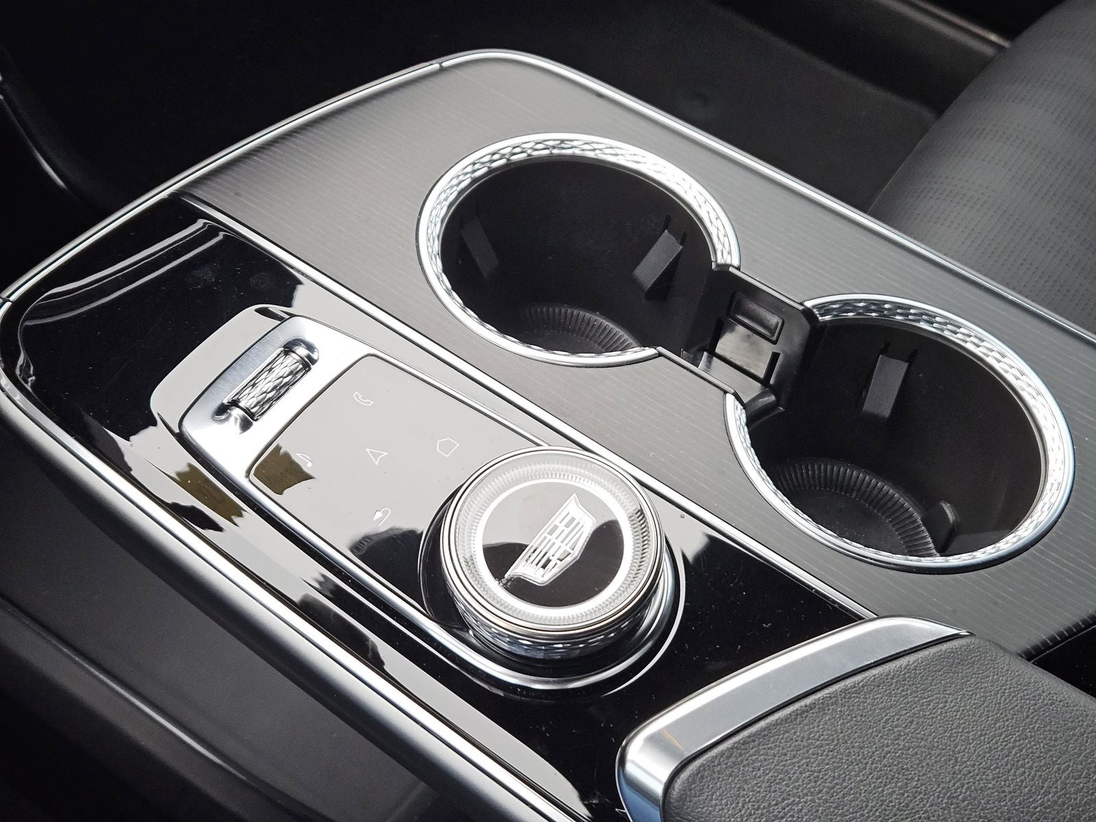 2024 Cadillac LYRIQ Luxury w/1SC