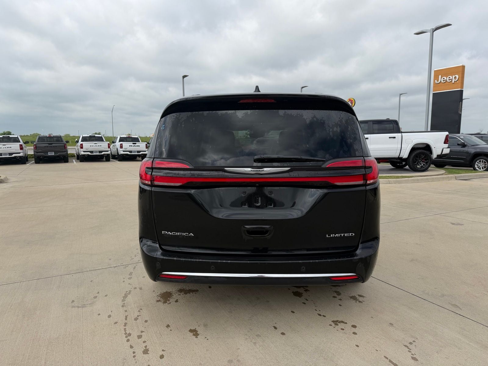 2023 Chrysler Pacifica Limited