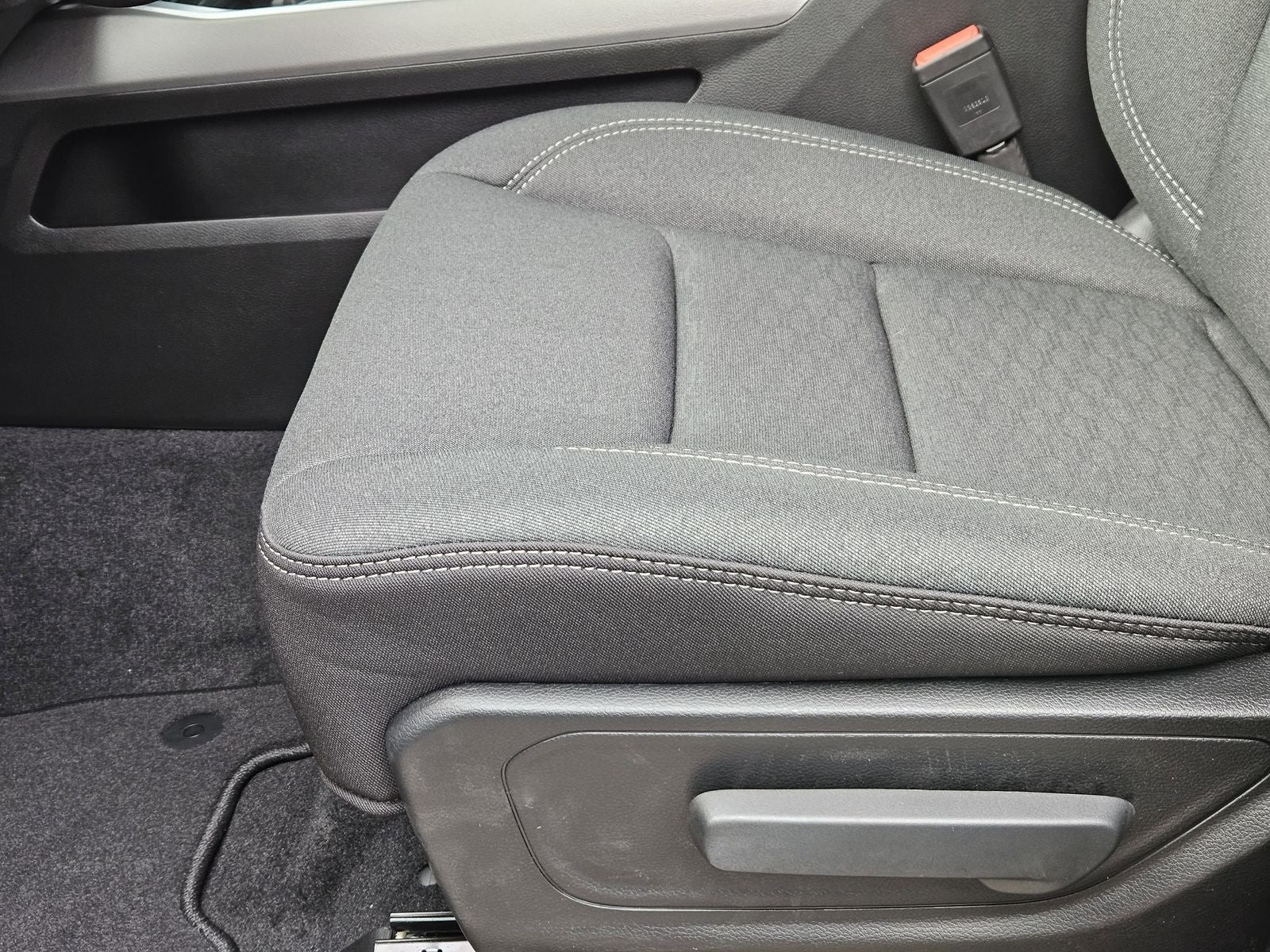 2026 RAM Ram 1500 Express Crew Cab 4x4 5'7' Box