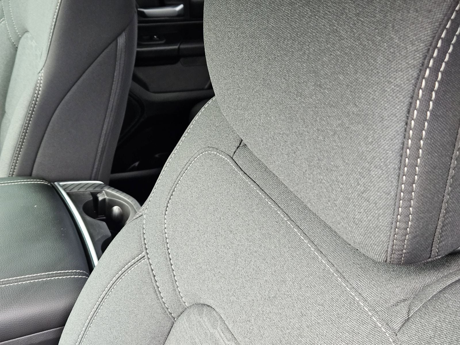 2026 RAM Ram 1500 Express Crew Cab 4x4 5'7' Box