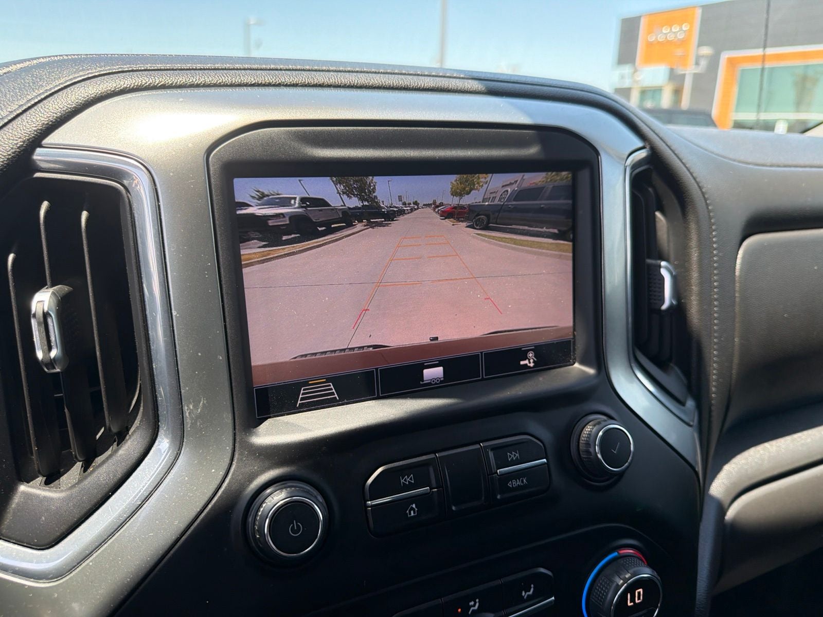 2020 Chevrolet Silverado 1500 4WD Crew Cab Short Bed LT