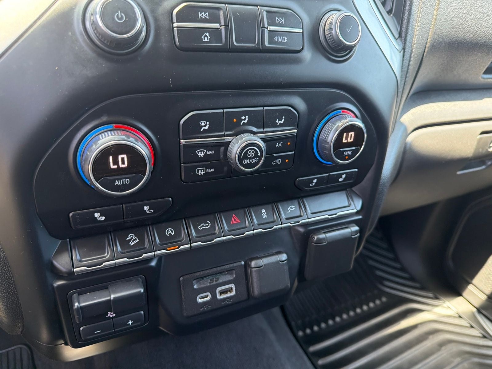 2020 Chevrolet Silverado 1500 4WD Crew Cab Short Bed LT