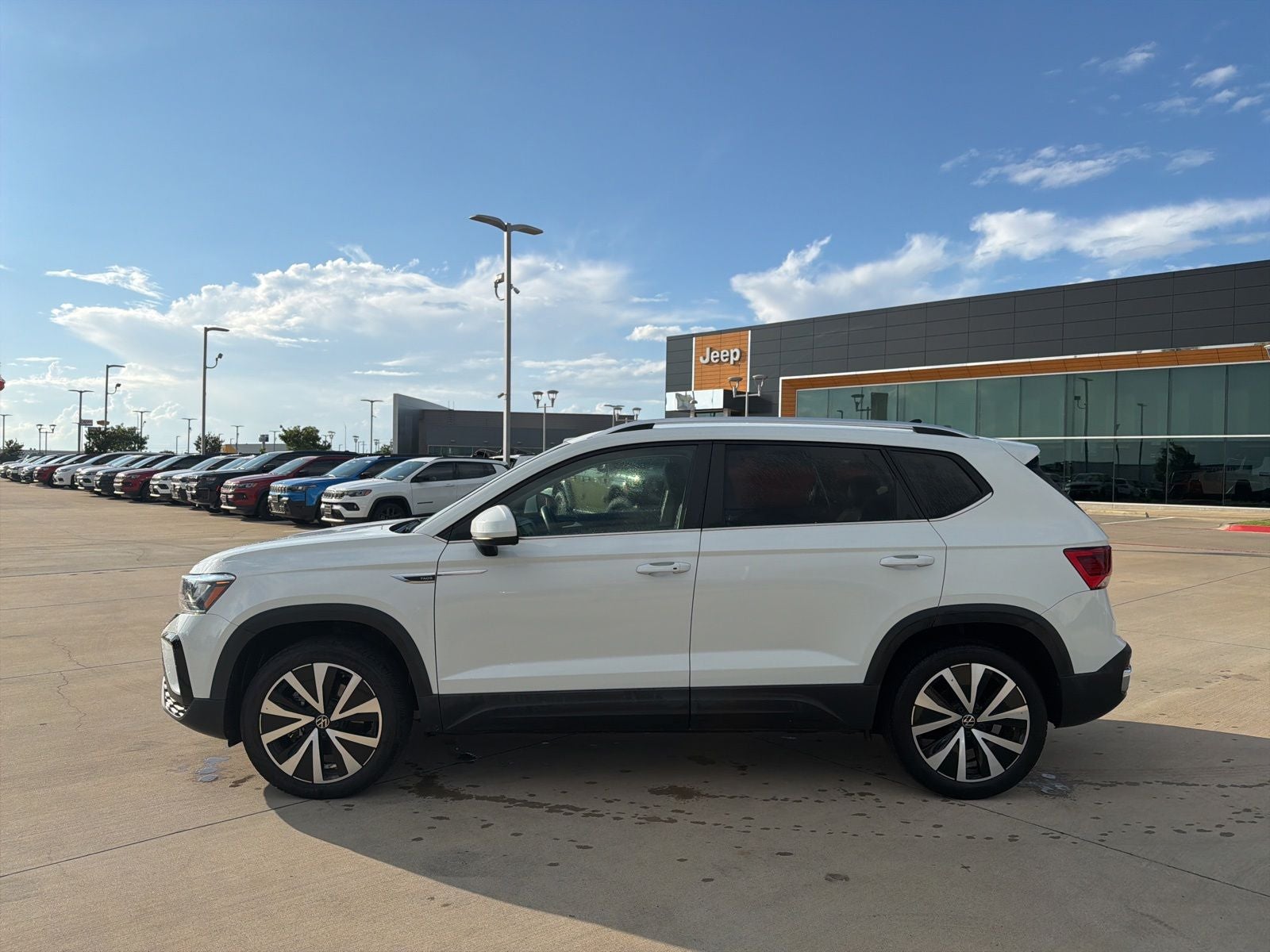 2024 Volkswagen Taos 1.5T SE