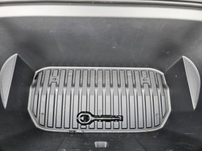 2025 Tesla Model Y Long Range Dual Motor Rear-Wheel Drive