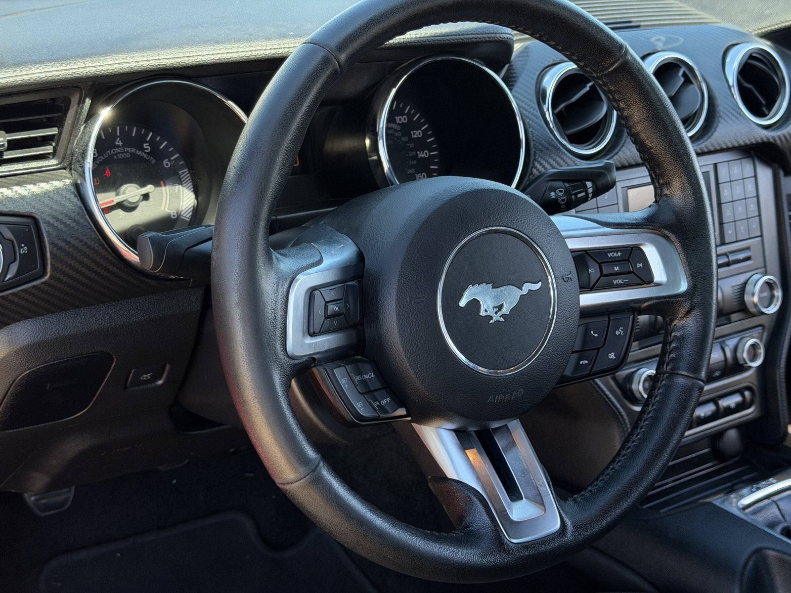 2017 Ford Mustang V6
