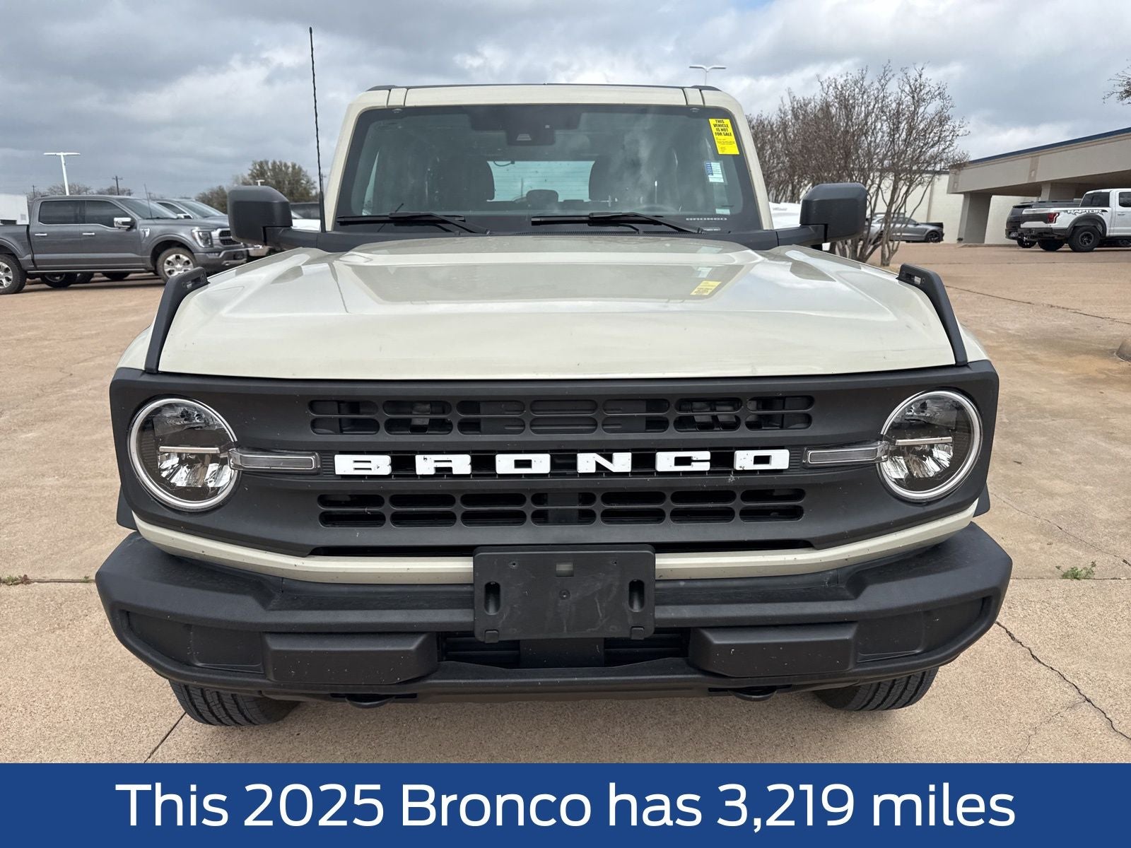 2025 Ford Bronco Base