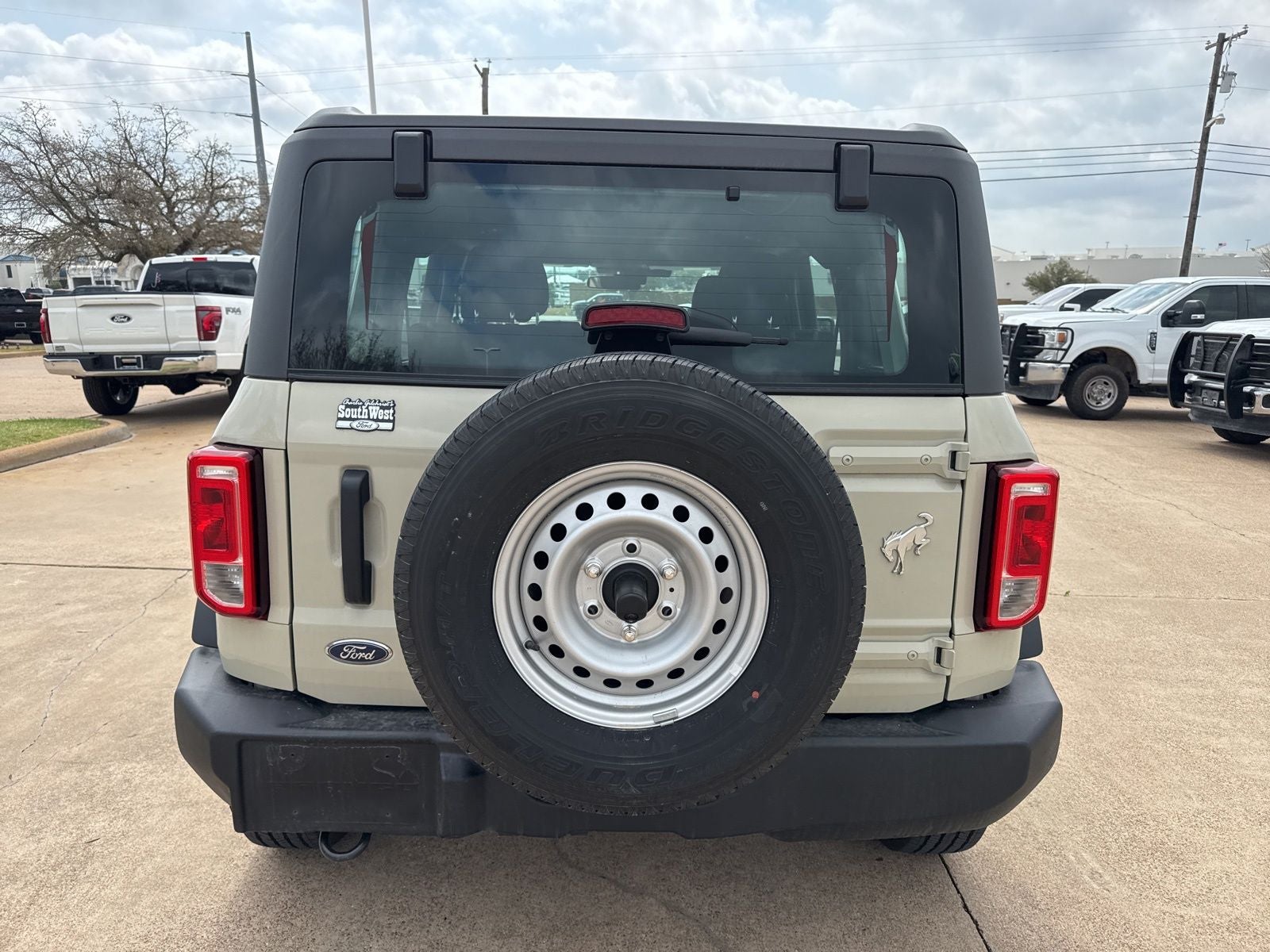 2025 Ford Bronco Base