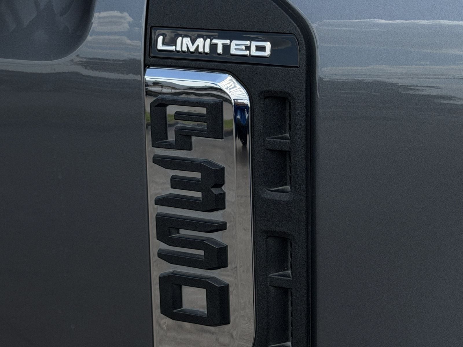 2024 Ford F-350SD Limited
