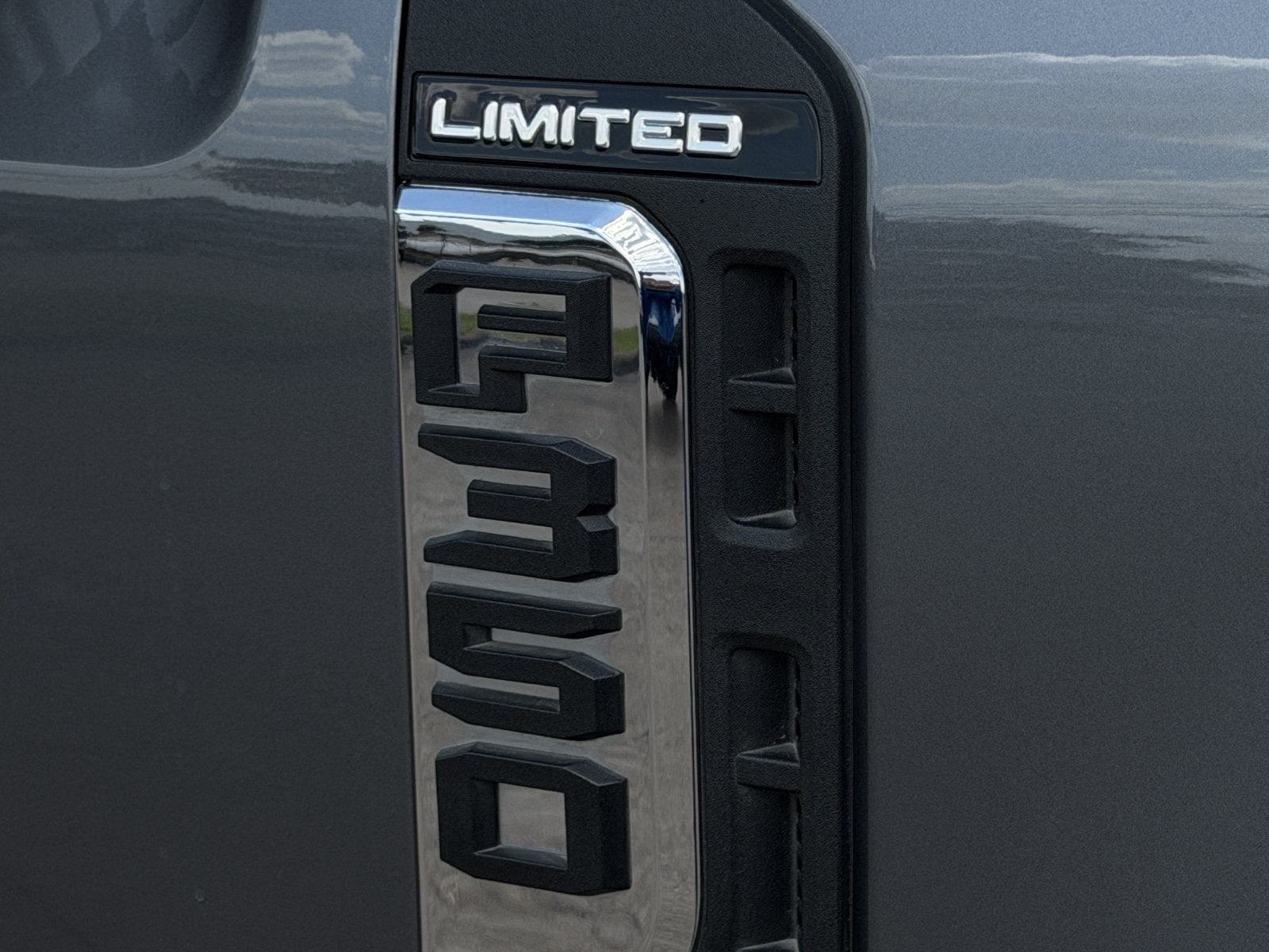 2024 Ford F-350SD Limited