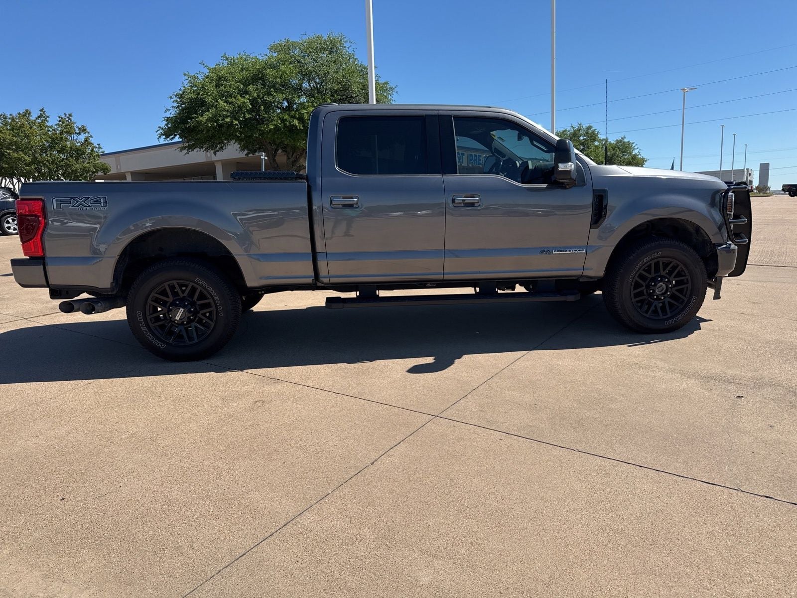 2022 Ford F-350SD Lariat