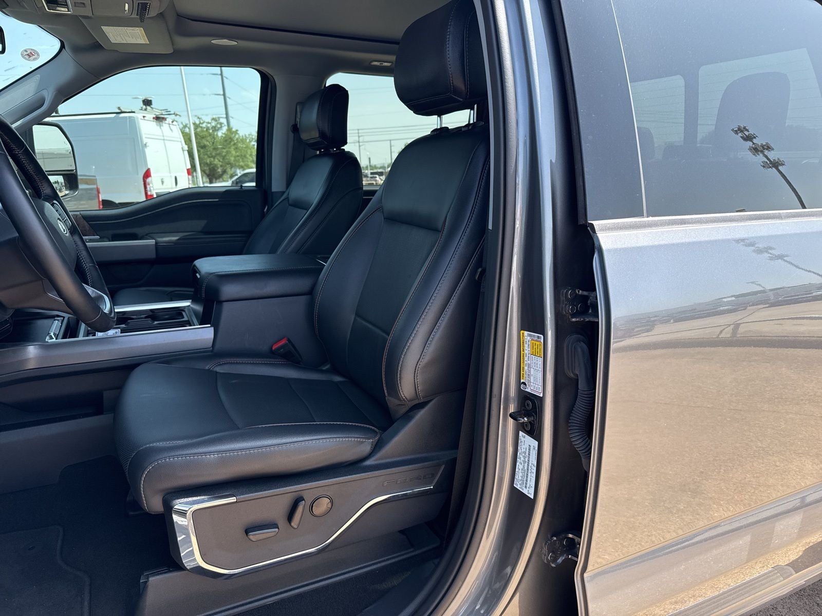 2024 Ford F-350SD Lariat DRW