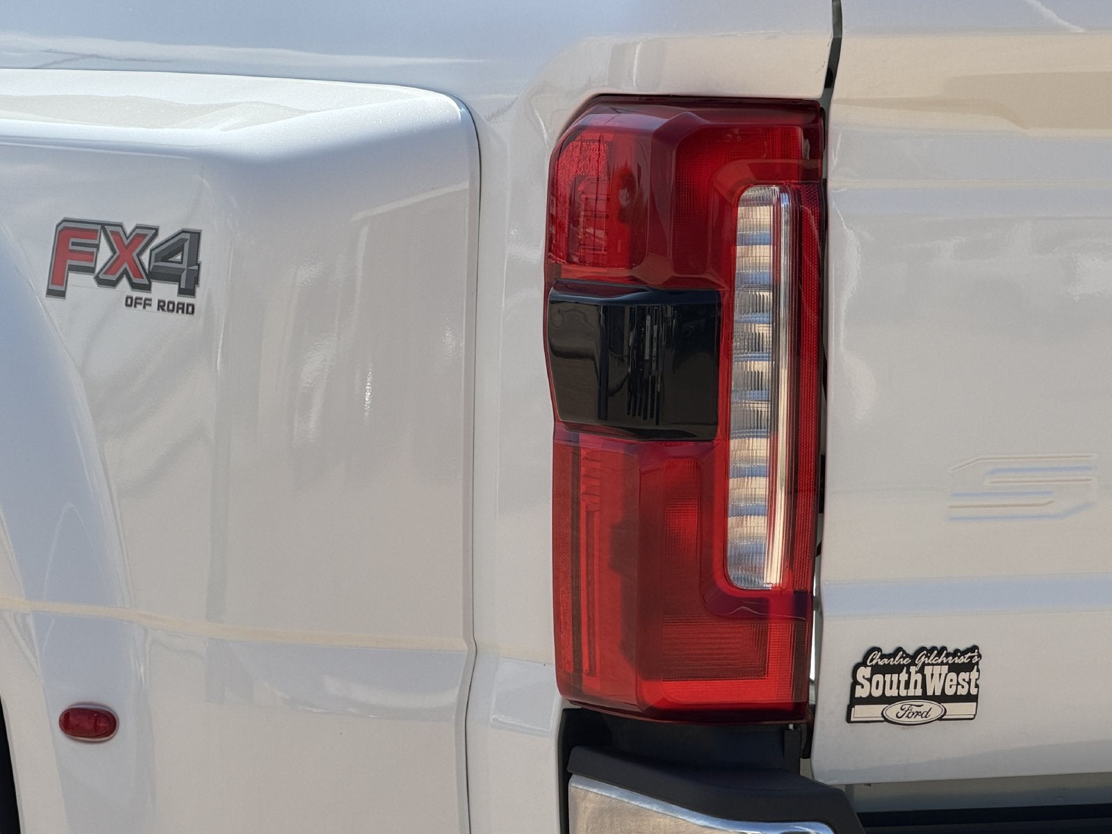 2025 Ford F-350SD Lariat DRW