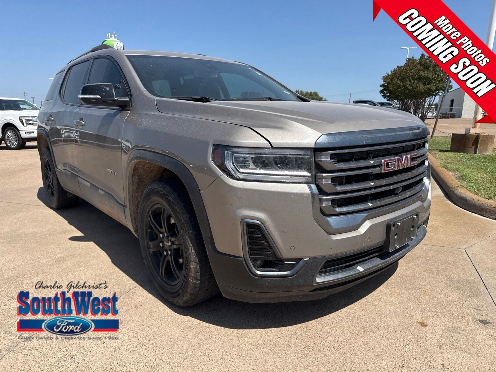 2023 GMC Acadia AT4