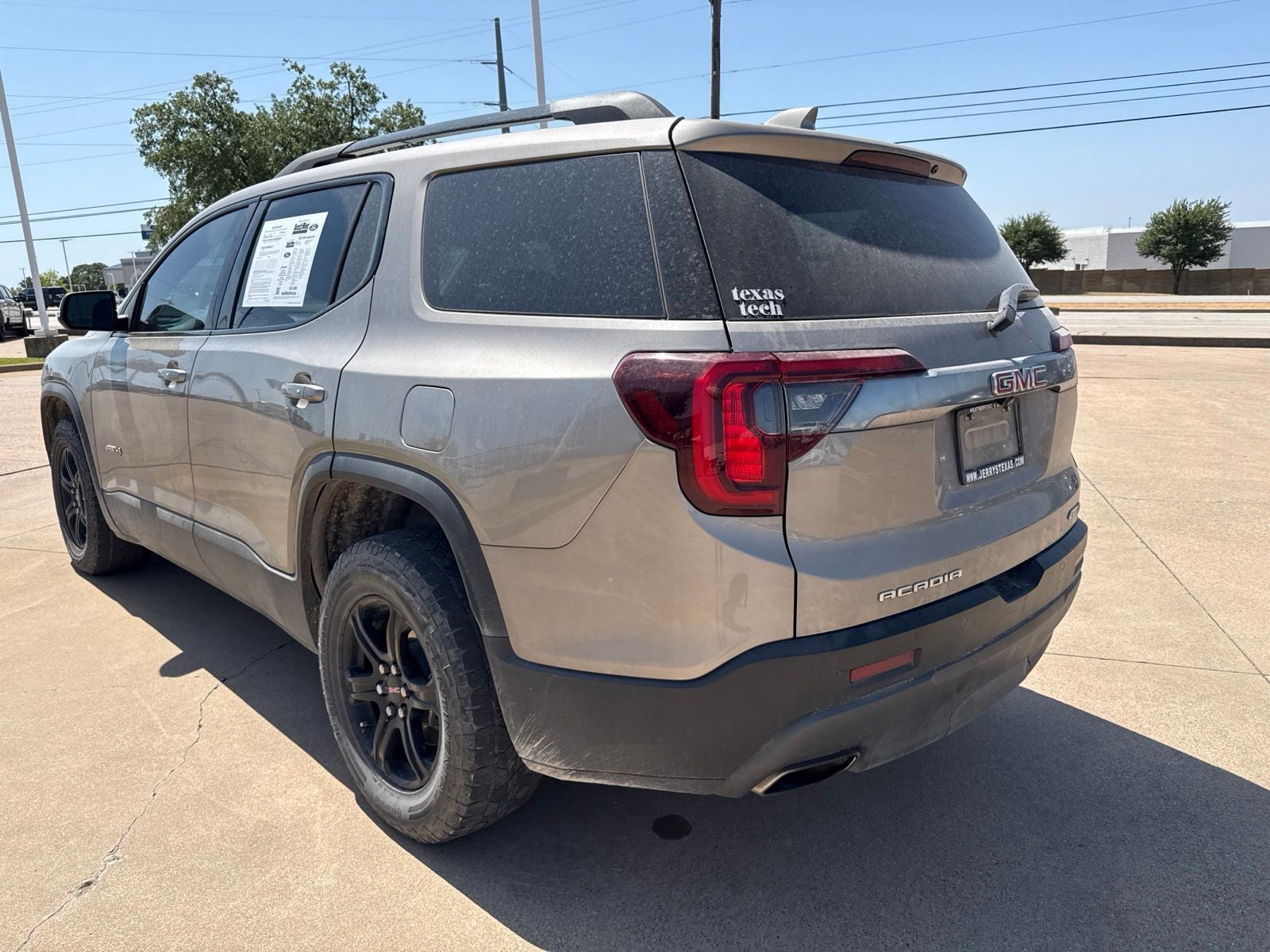 2023 GMC Acadia AT4