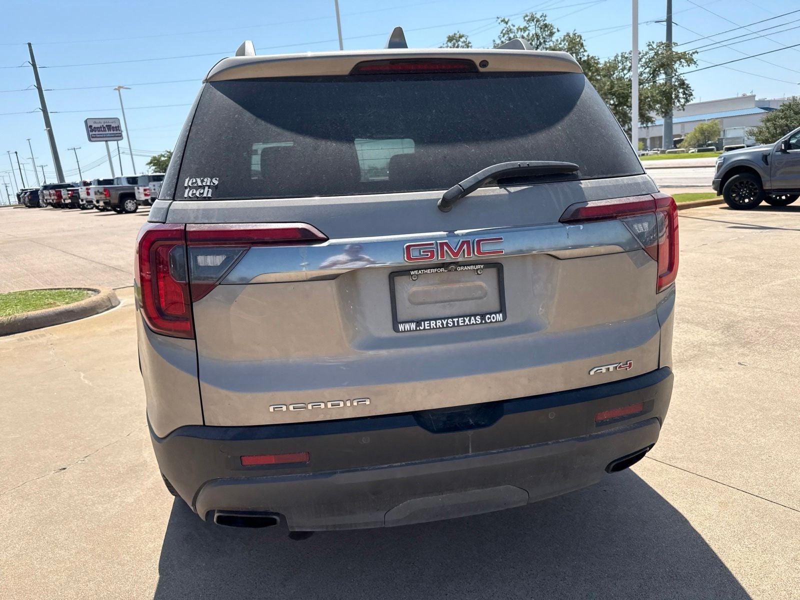 2023 GMC Acadia AT4