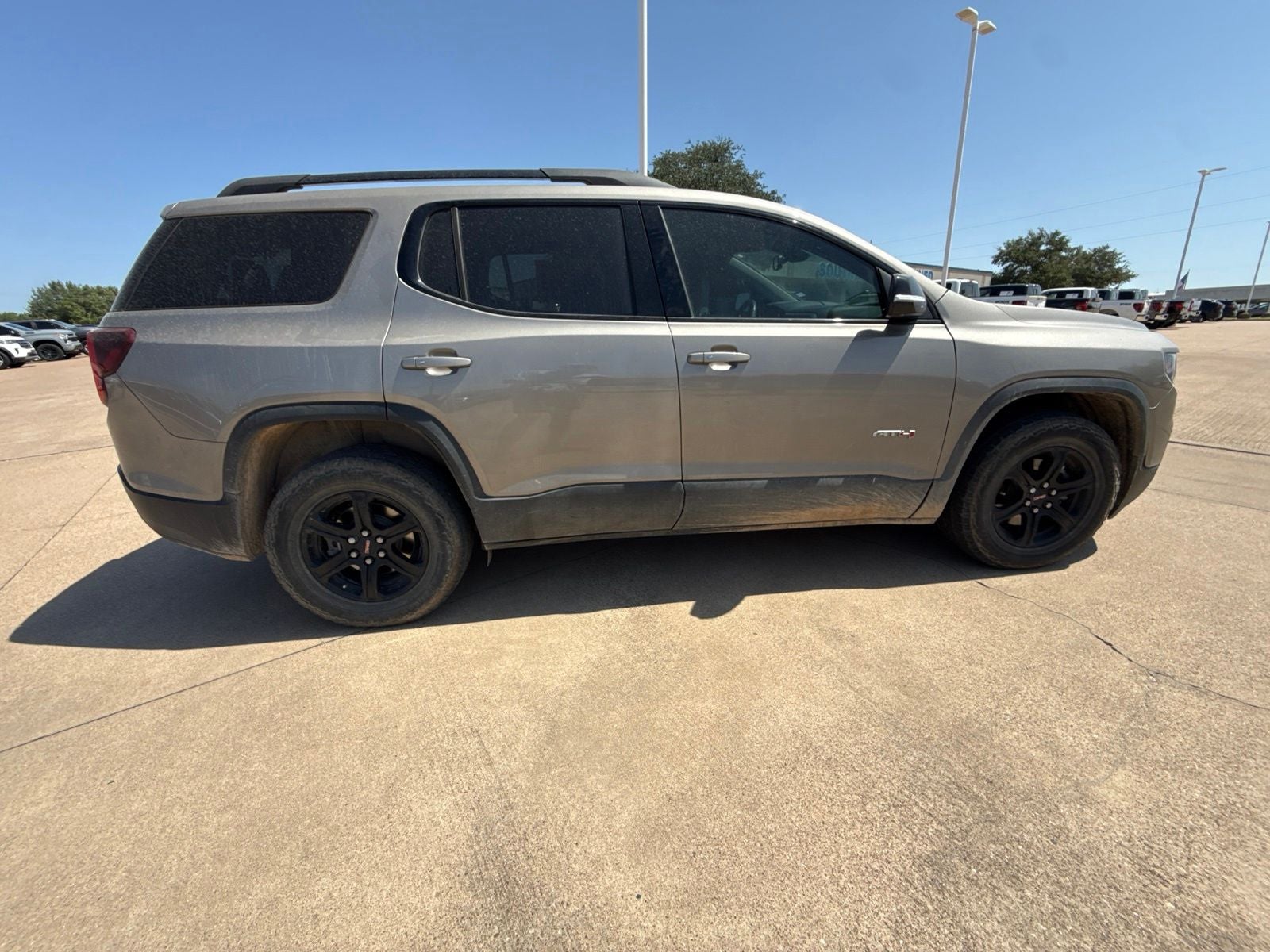 2023 GMC Acadia AT4
