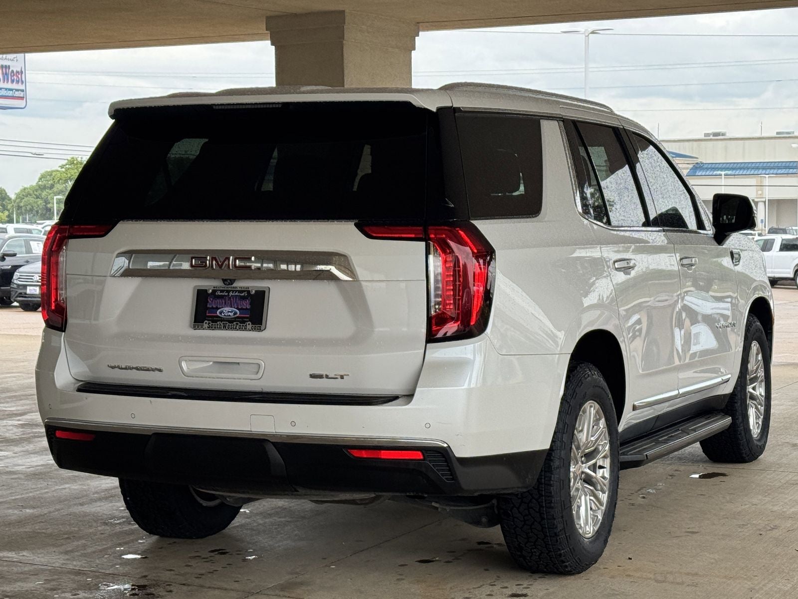 2022 GMC Yukon SLT