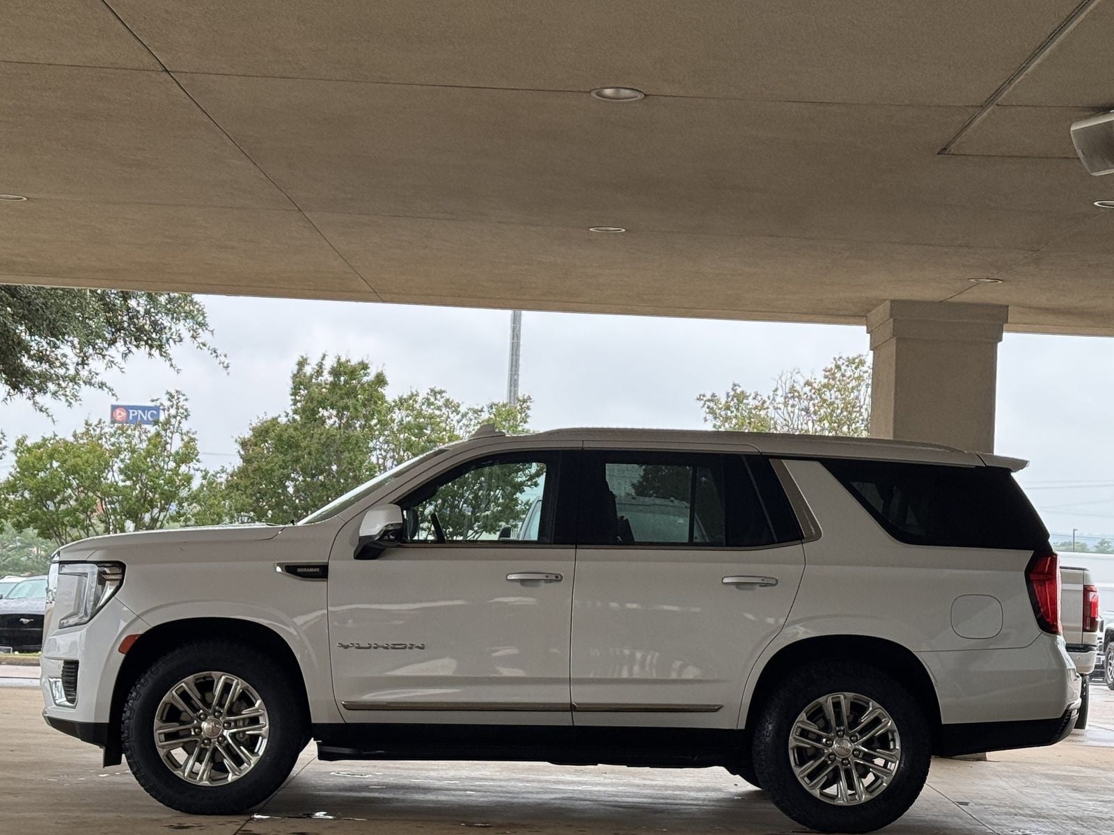 2022 GMC Yukon SLT