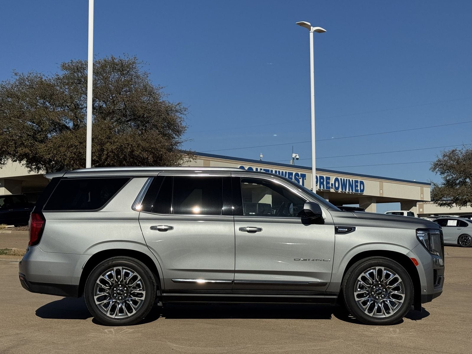 2023 GMC Yukon Denali Ultimate