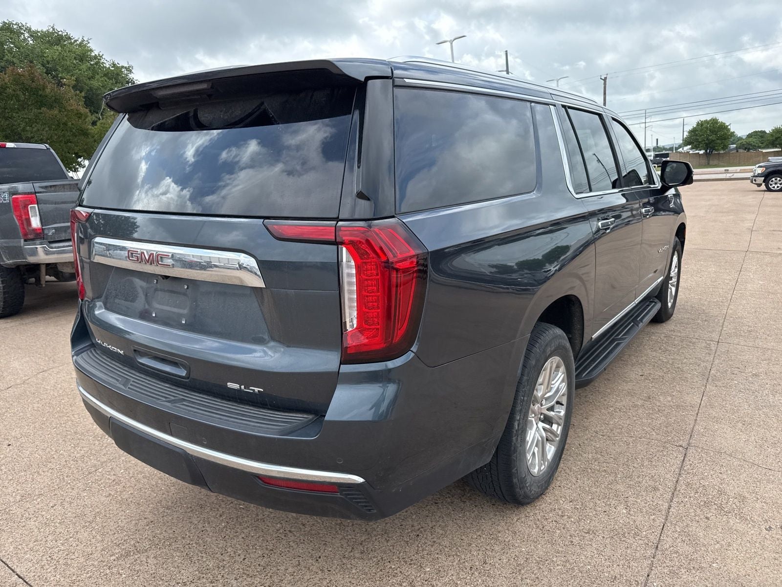 2021 GMC Yukon XL SLT
