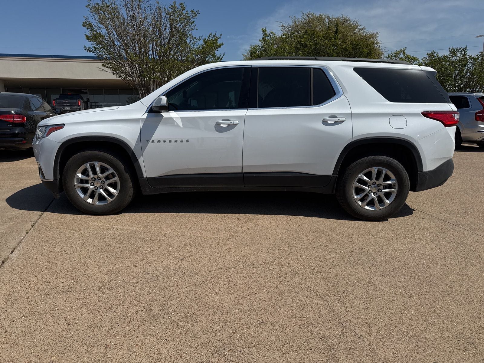 2021 Chevrolet Traverse LT Leather