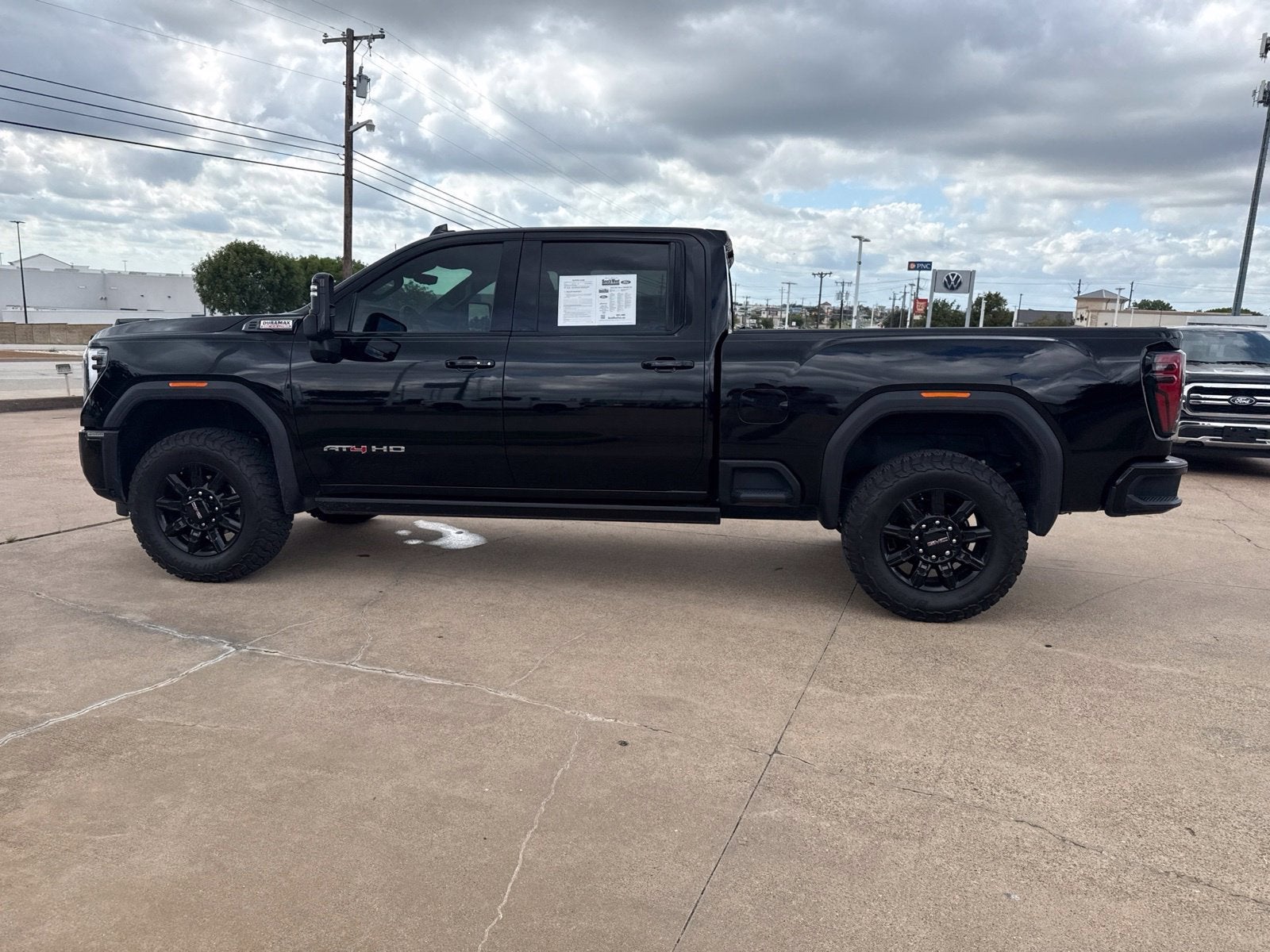 2025 GMC Sierra 3500HD AT4
