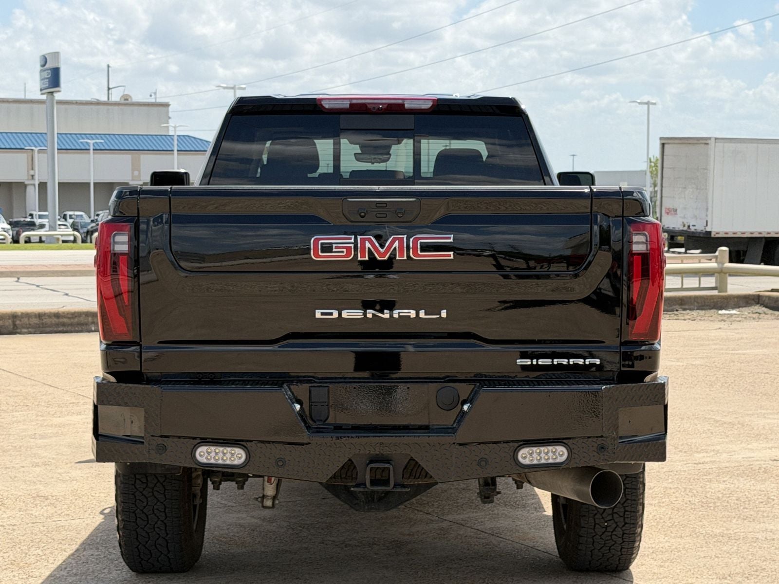 2025 GMC Sierra 3500HD Denali
