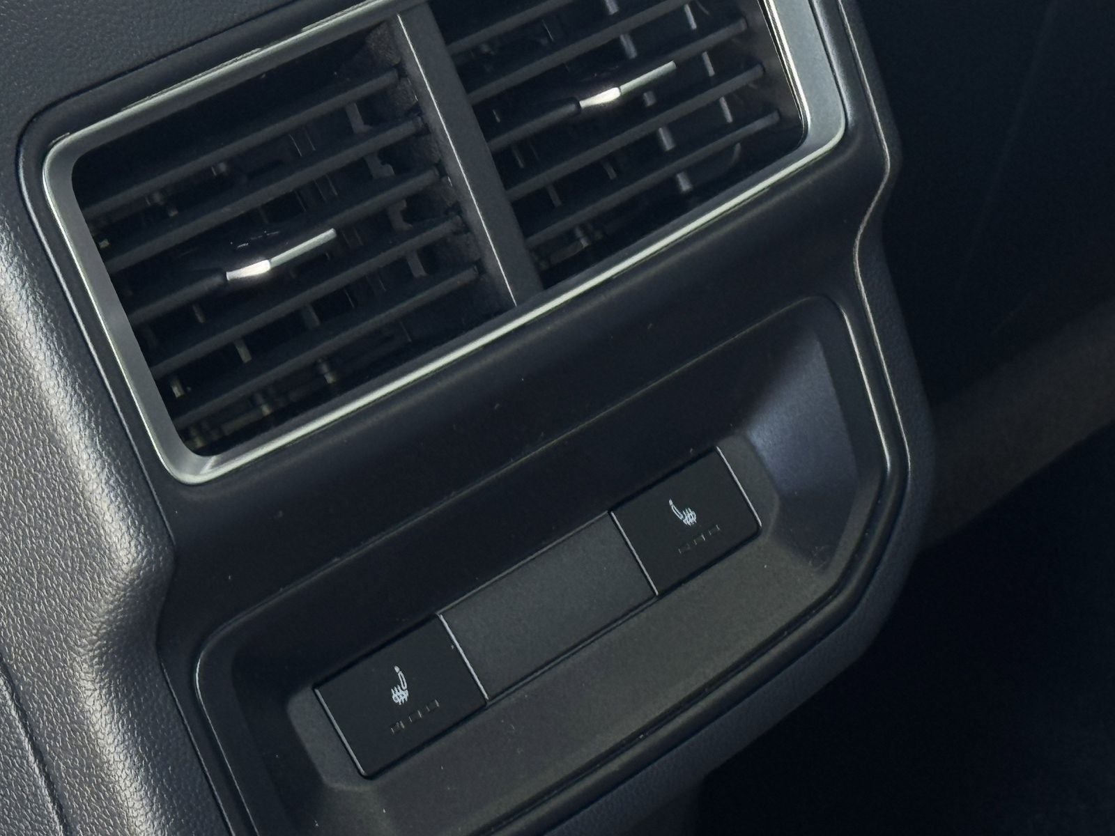 2025 Volkswagen Atlas Cross Sport 2.0T SEL