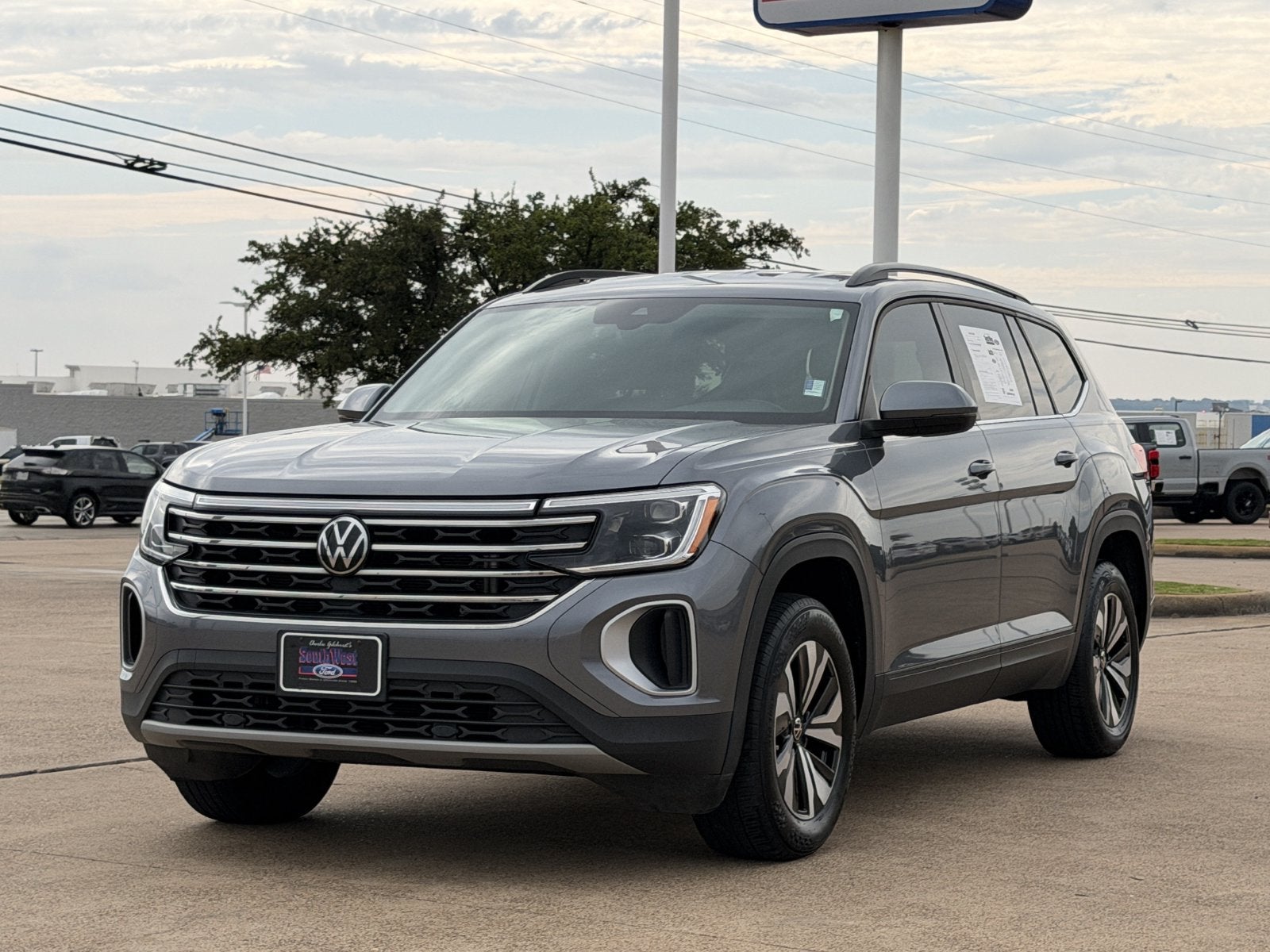 2024 Volkswagen Atlas 2.0T SE