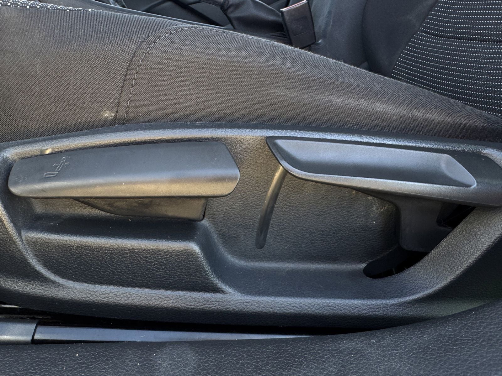 2016 Volkswagen Passat 1.8T S