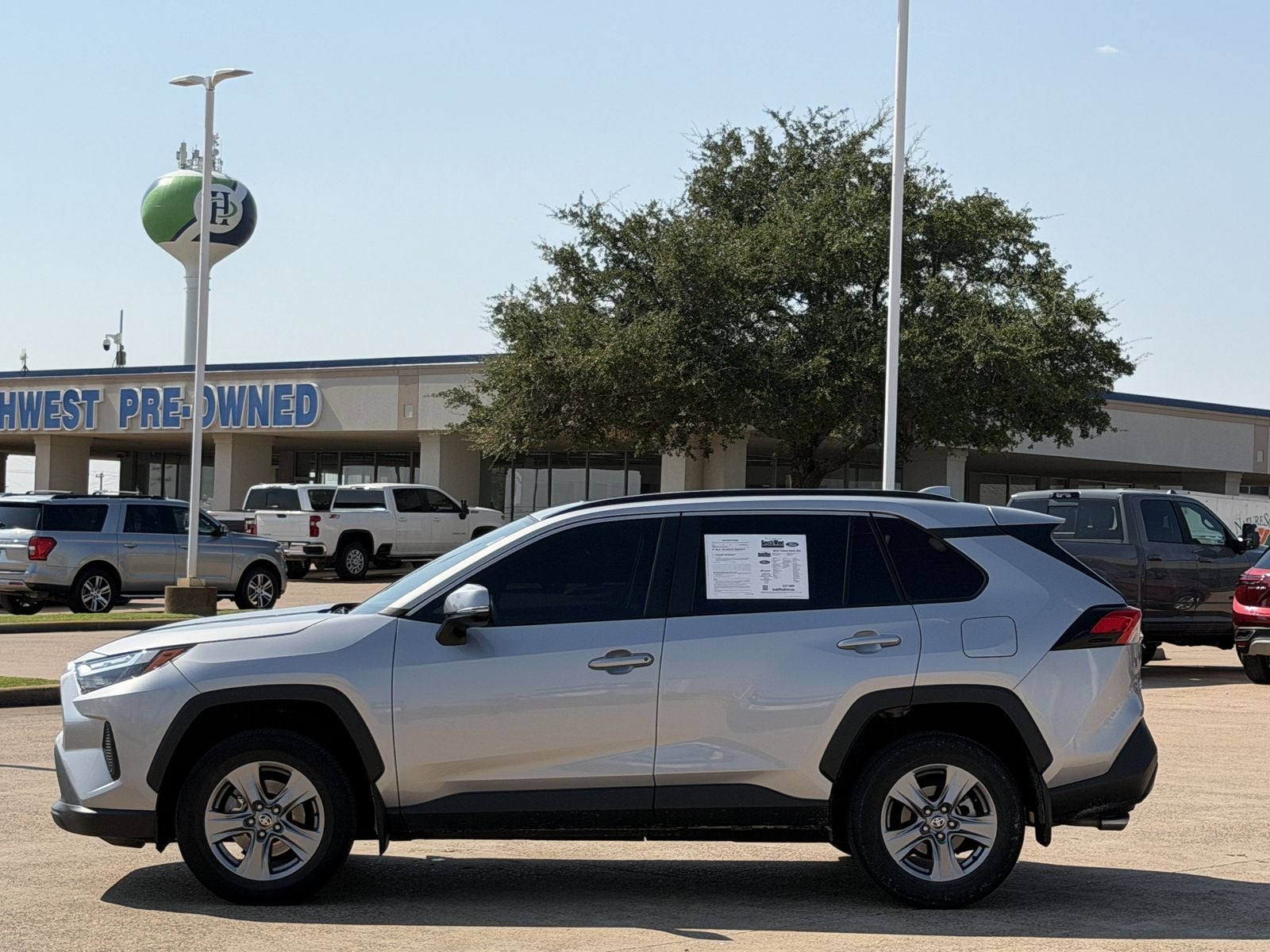 2024 Toyota RAV4 XLE