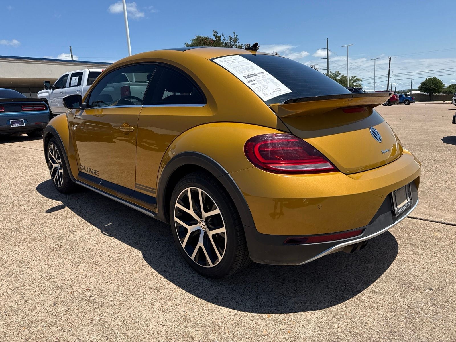 2018 Volkswagen Beetle 2.0T Dune