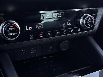 2023 Mitsubishi Outlander PHEV SEL