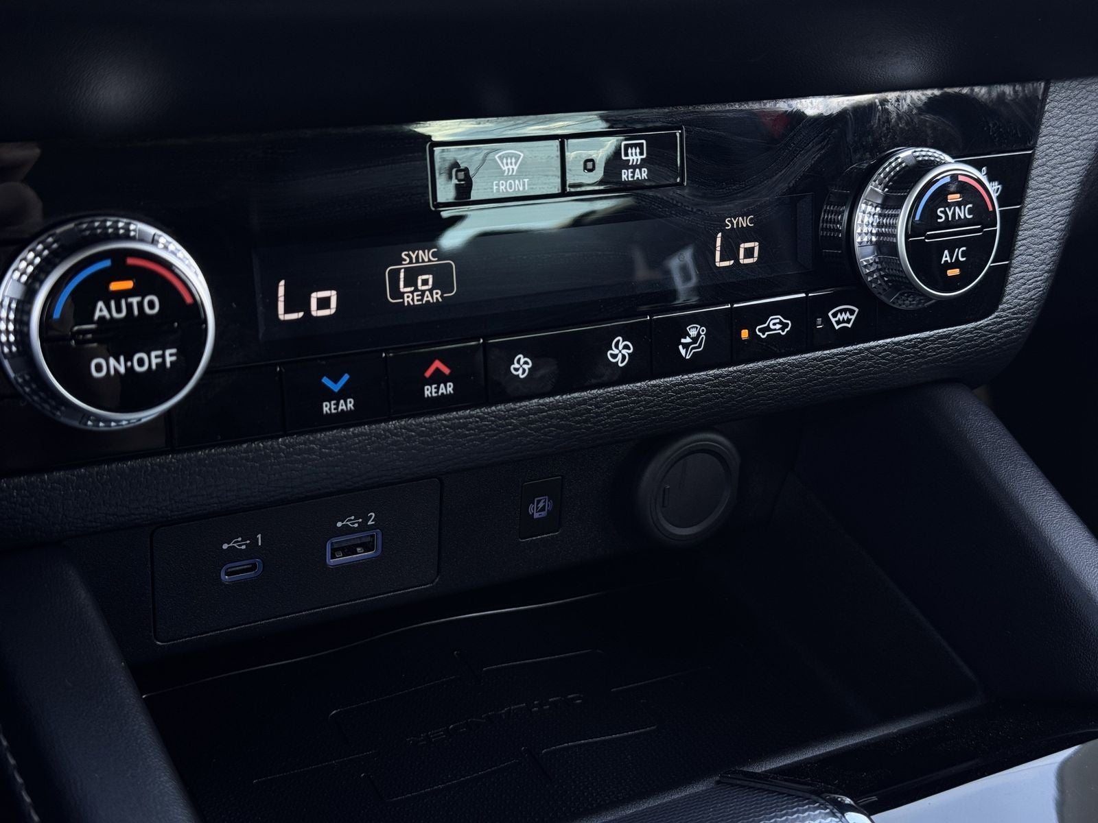 2023 Mitsubishi Outlander PHEV SEL