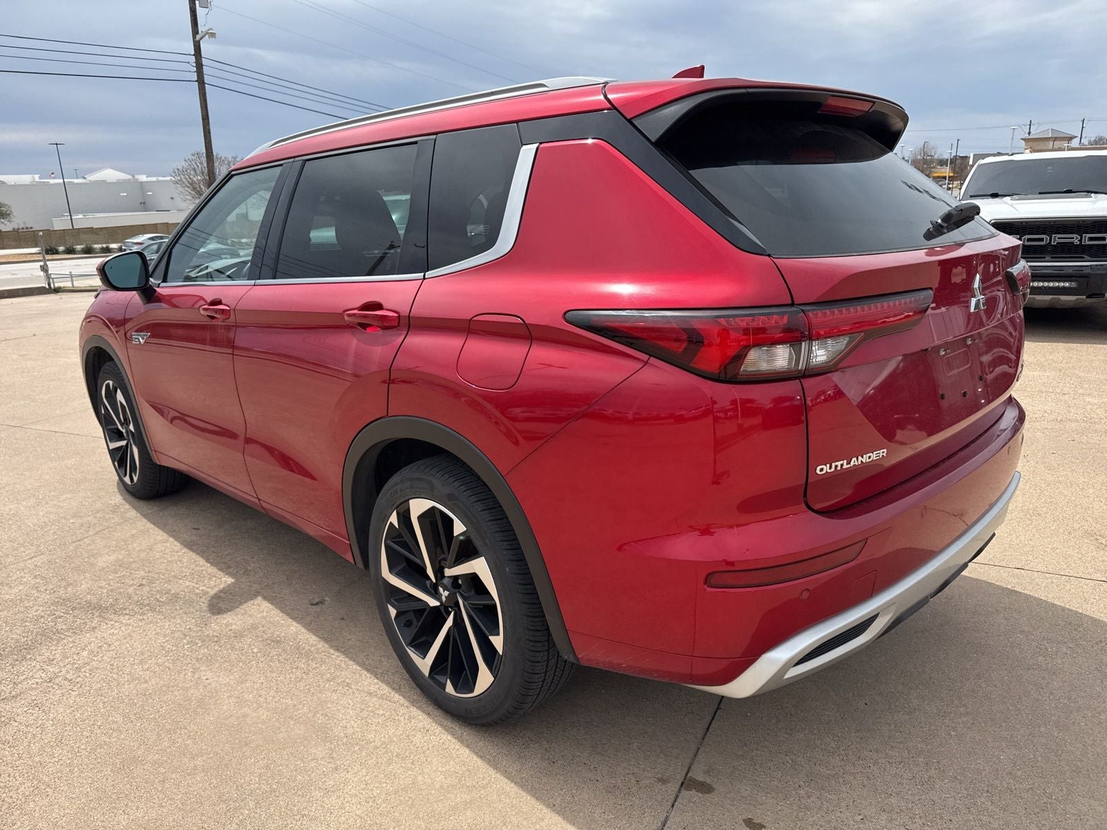 2023 Mitsubishi Outlander PHEV SEL