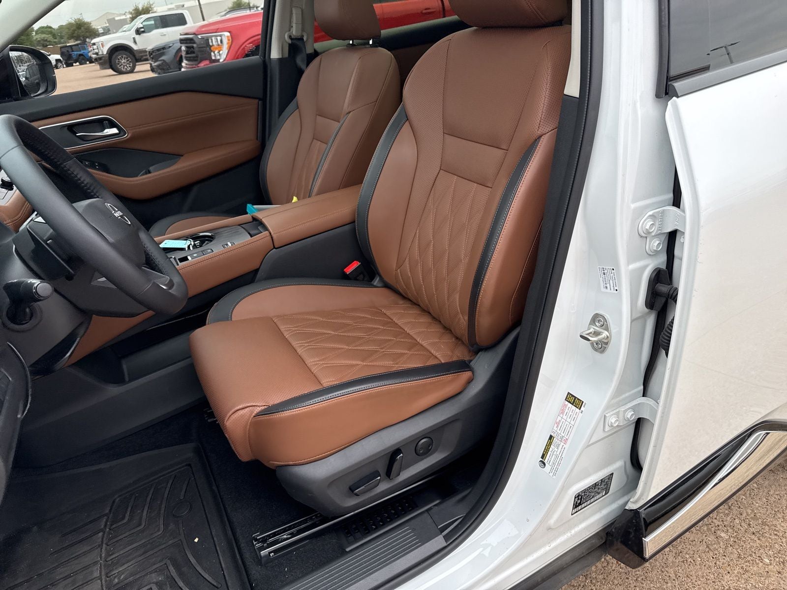 2025 Nissan Rogue Platinum