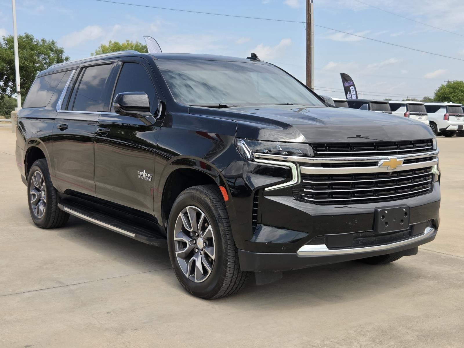2023 Chevrolet Suburban LT