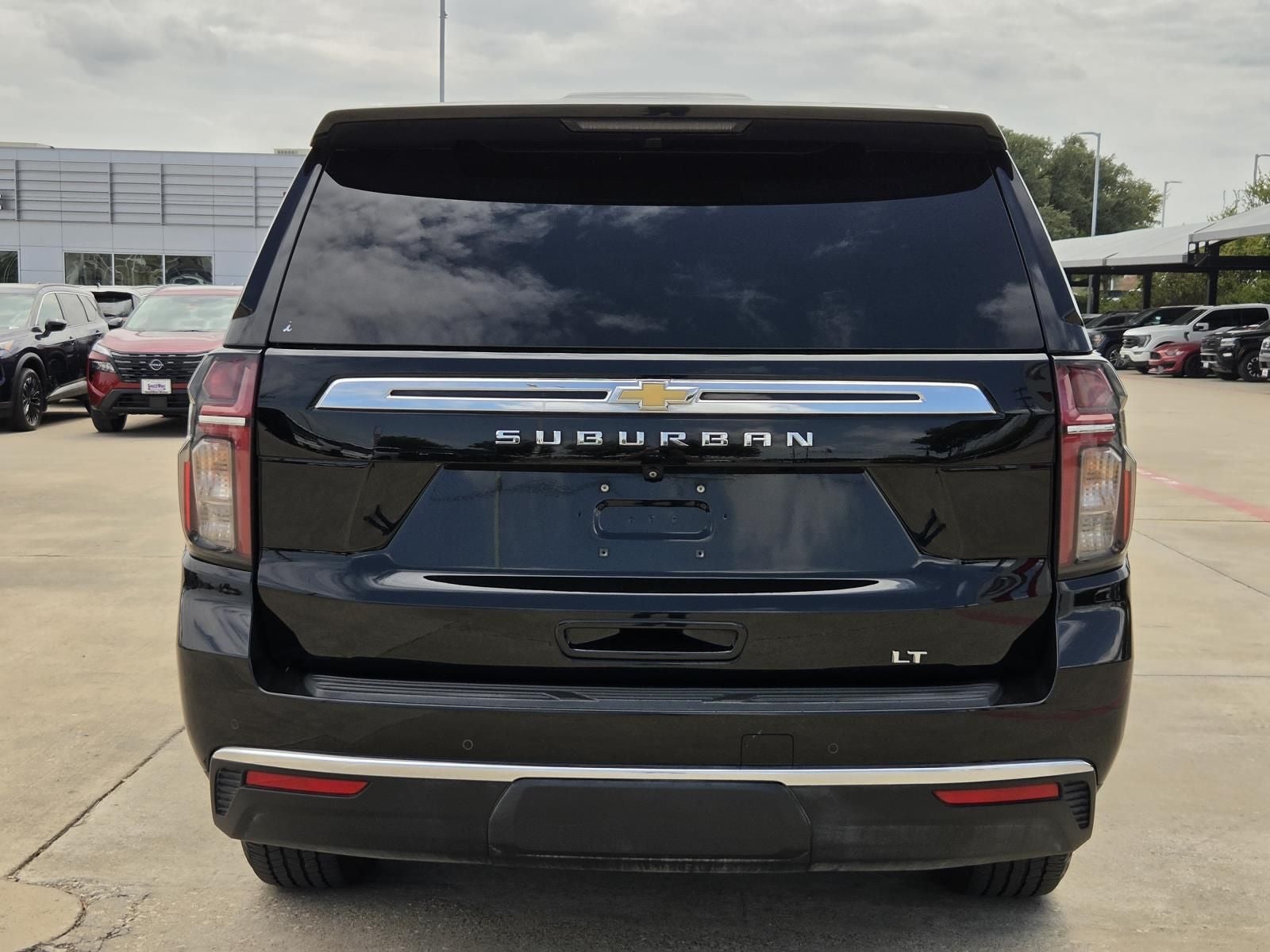 2023 Chevrolet Suburban LT