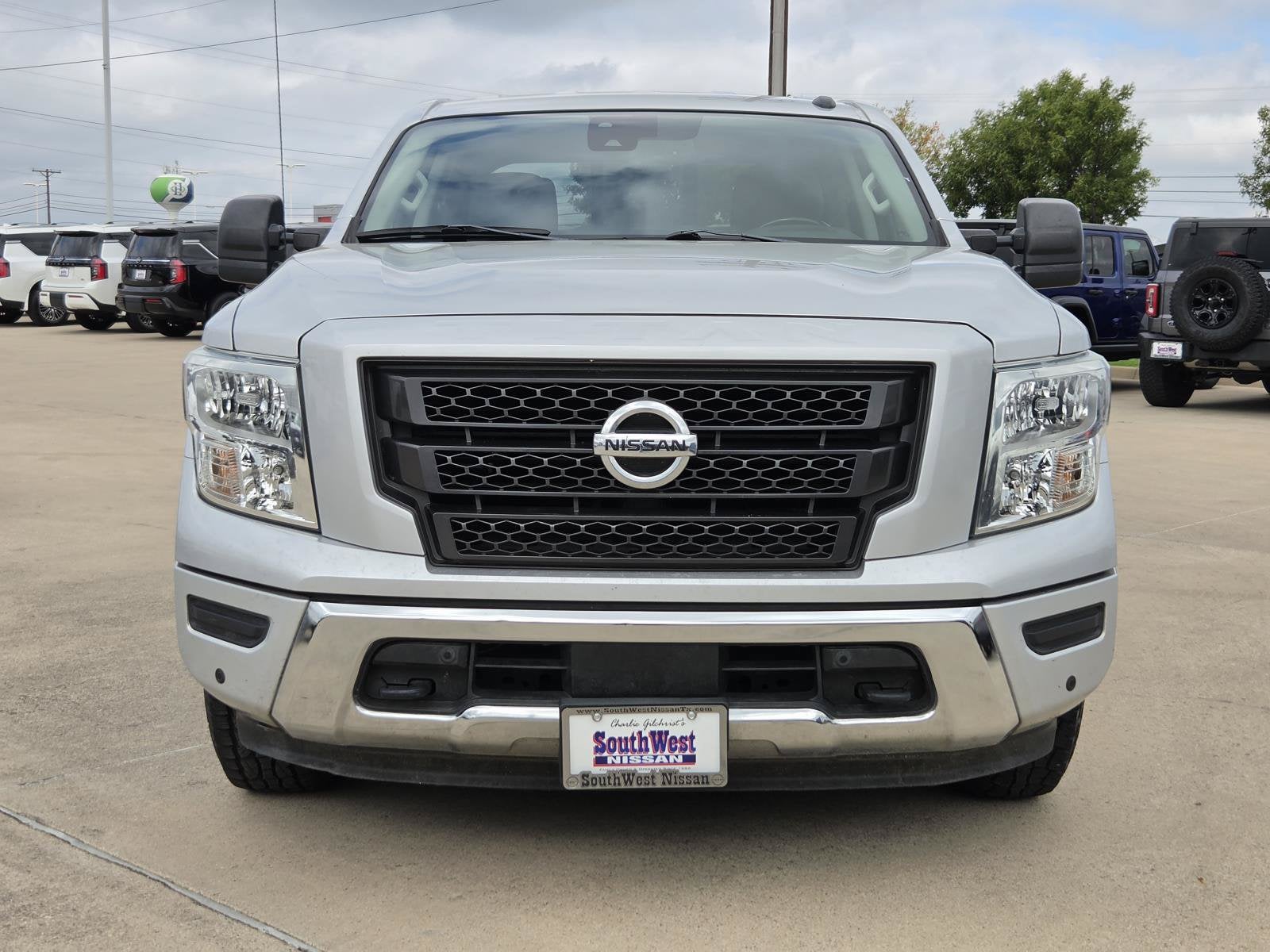 2020 Nissan Titan SV