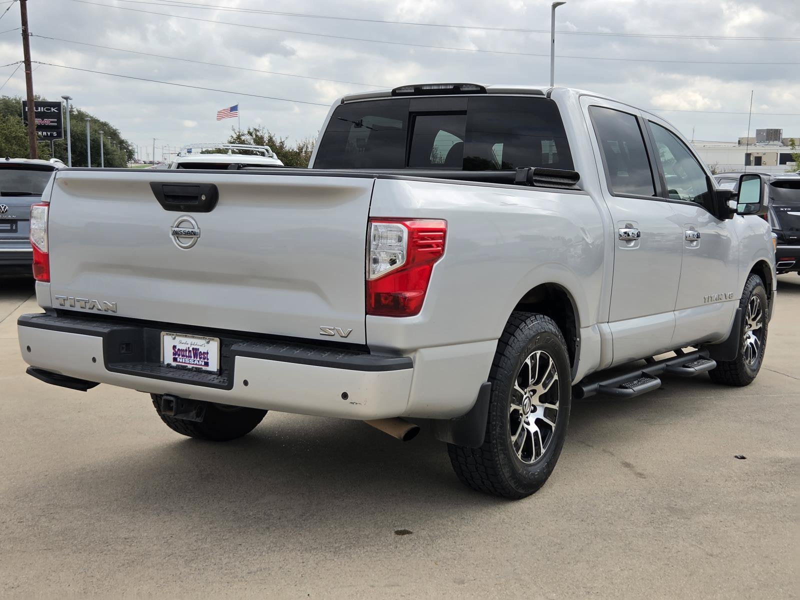 2020 Nissan Titan SV