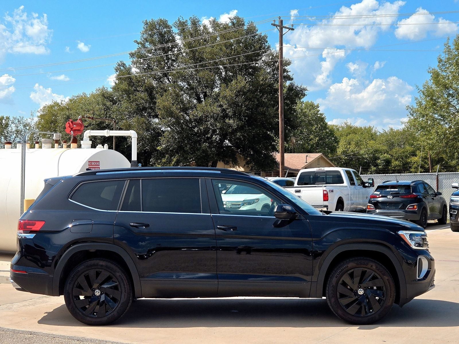 2024 Volkswagen Atlas 2.0T SE w/Technology