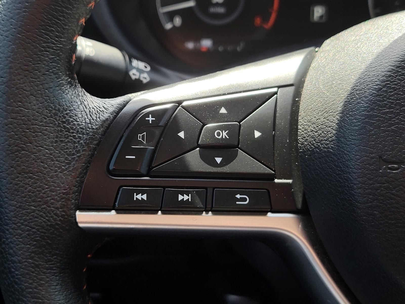 2021 Nissan Kicks SR