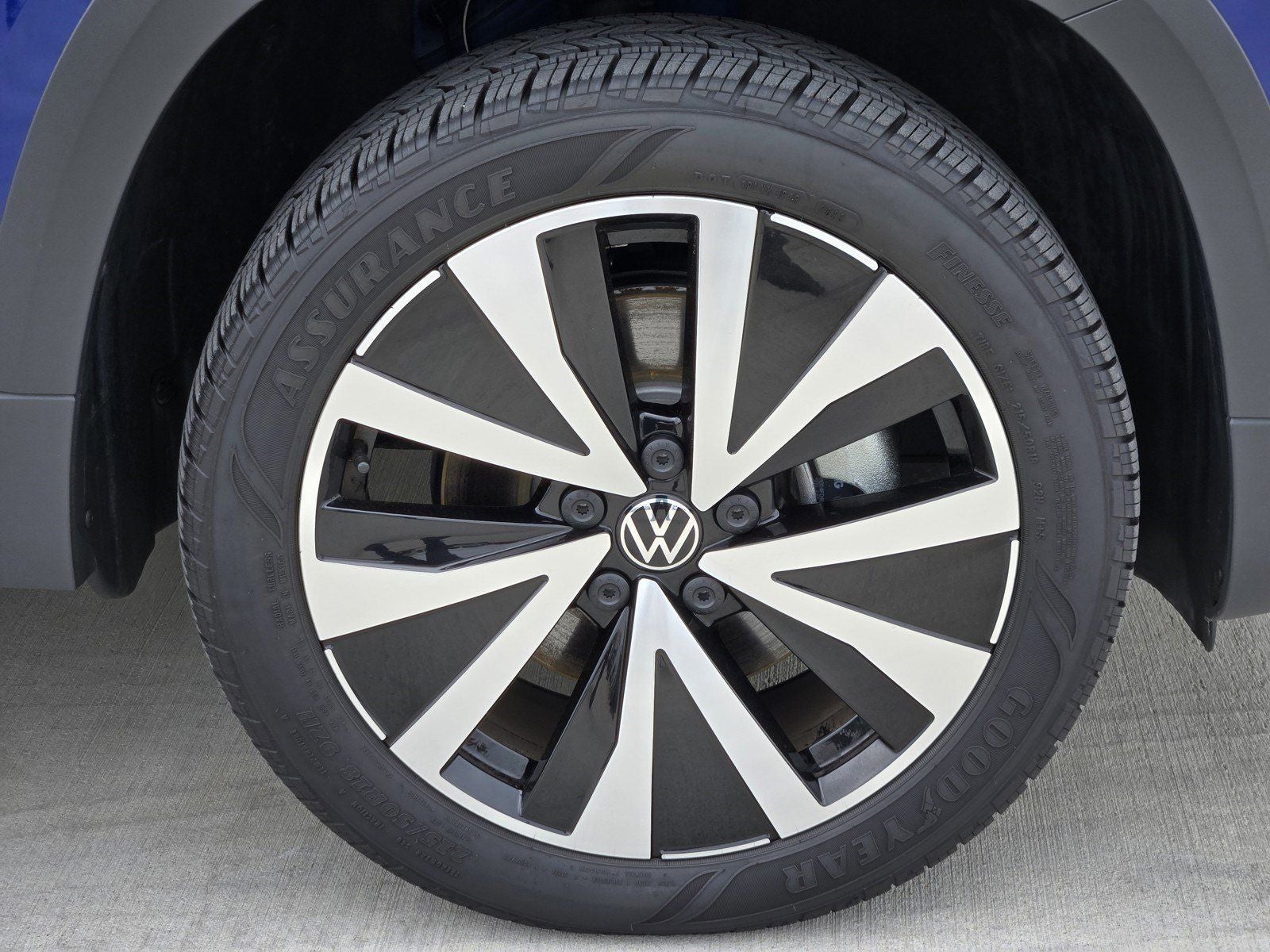 2024 Volkswagen Taos 1.5T SE