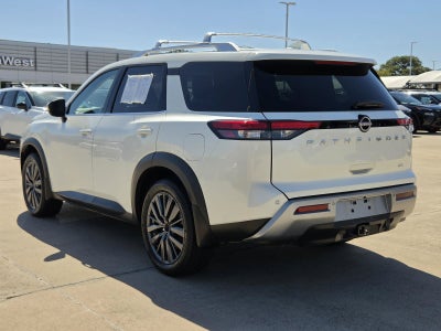 2022 Nissan Pathfinder SL