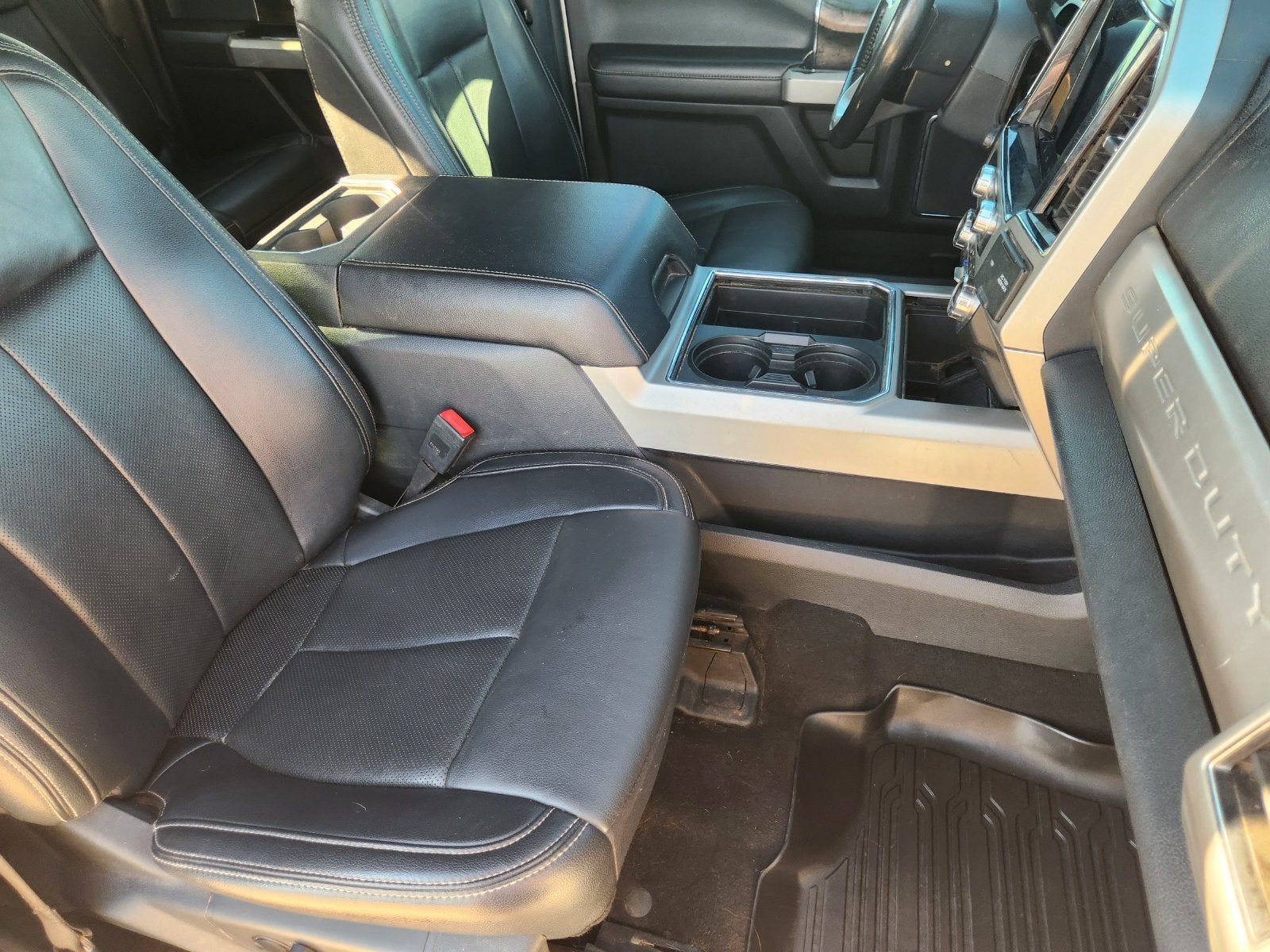 2022 Ford F-250SD Lariat