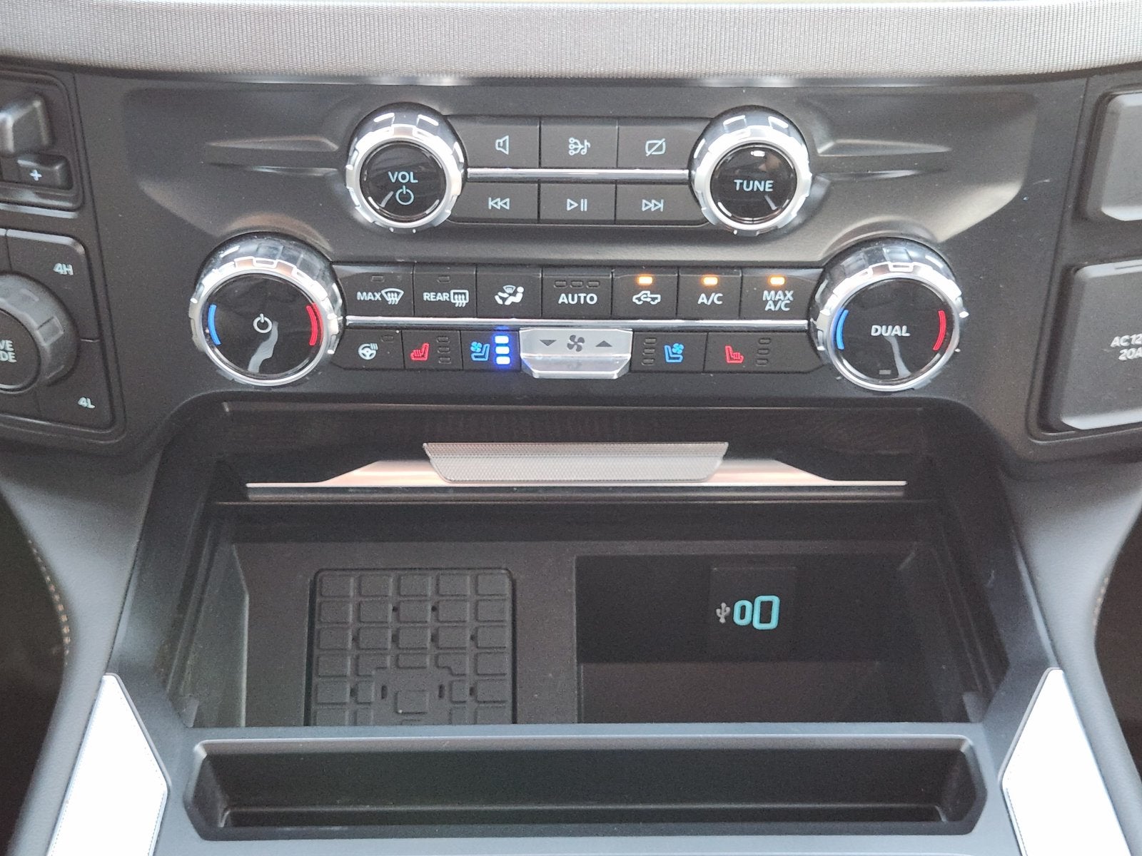 2024 Ford F-450SD Platinum DRW