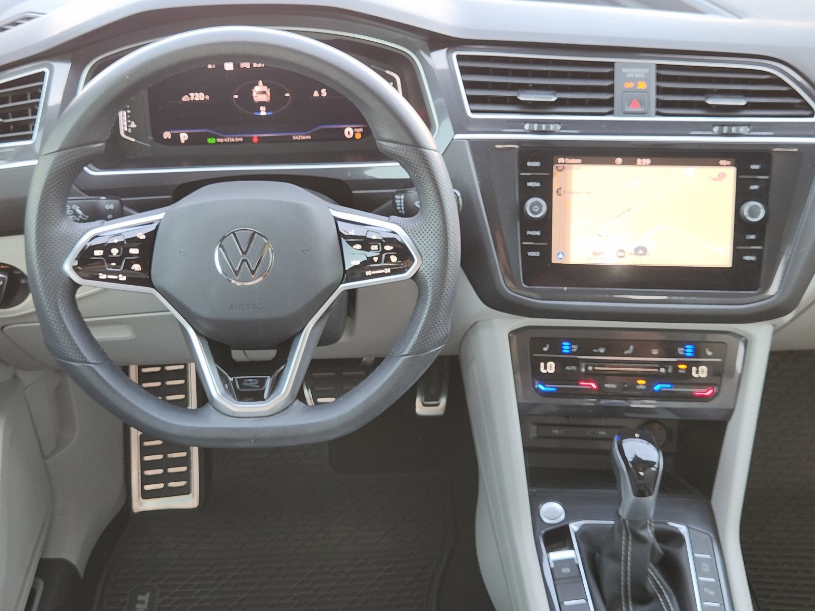 2024 Volkswagen Tiguan 2.0T SEL R-Line