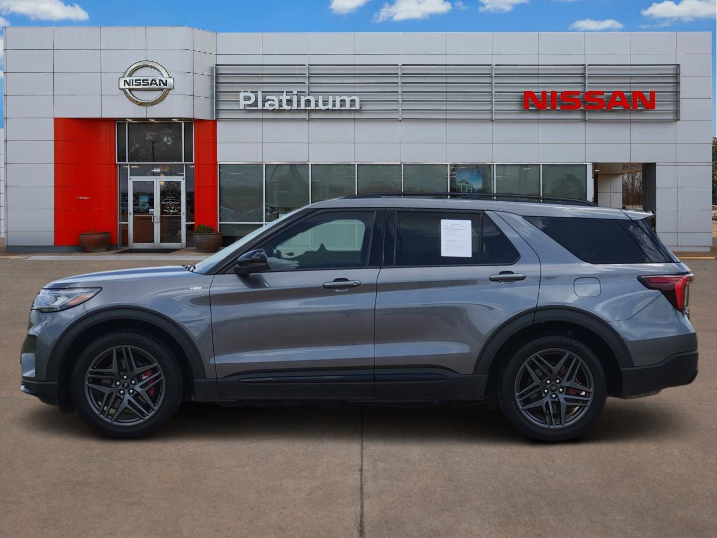 2025 Ford Explorer ST-Line