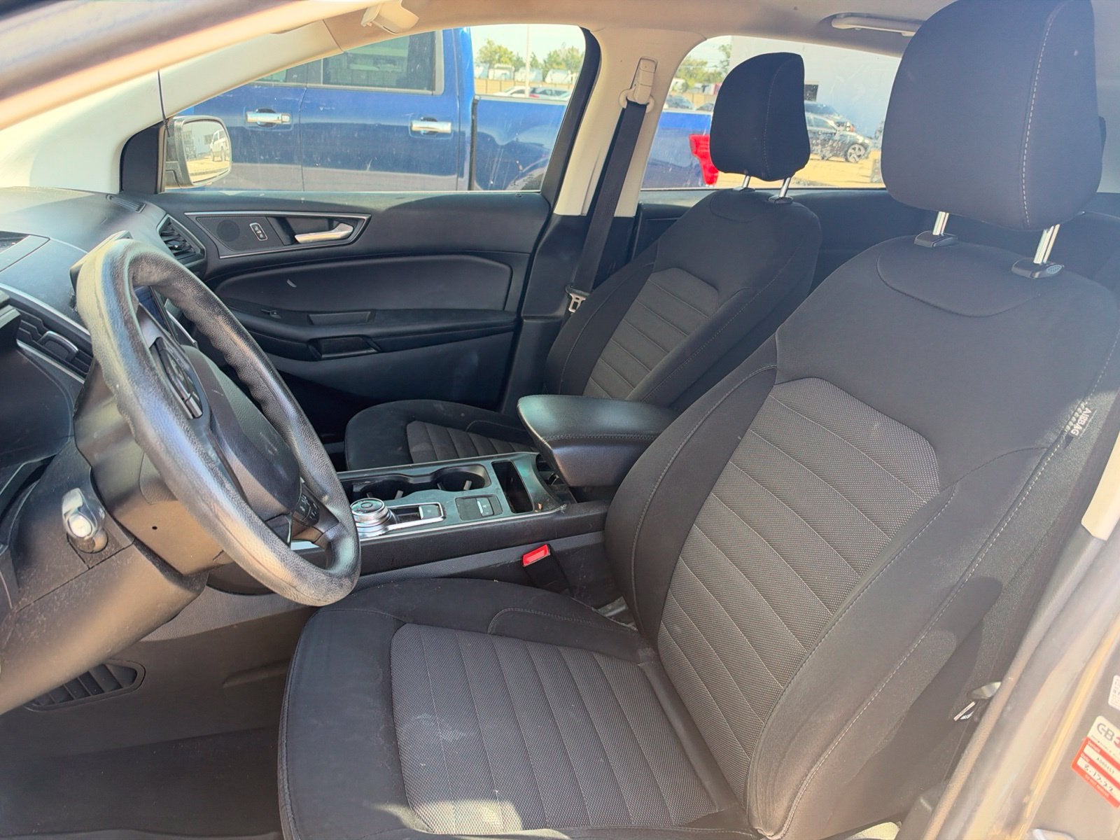 2022 Ford Edge SE