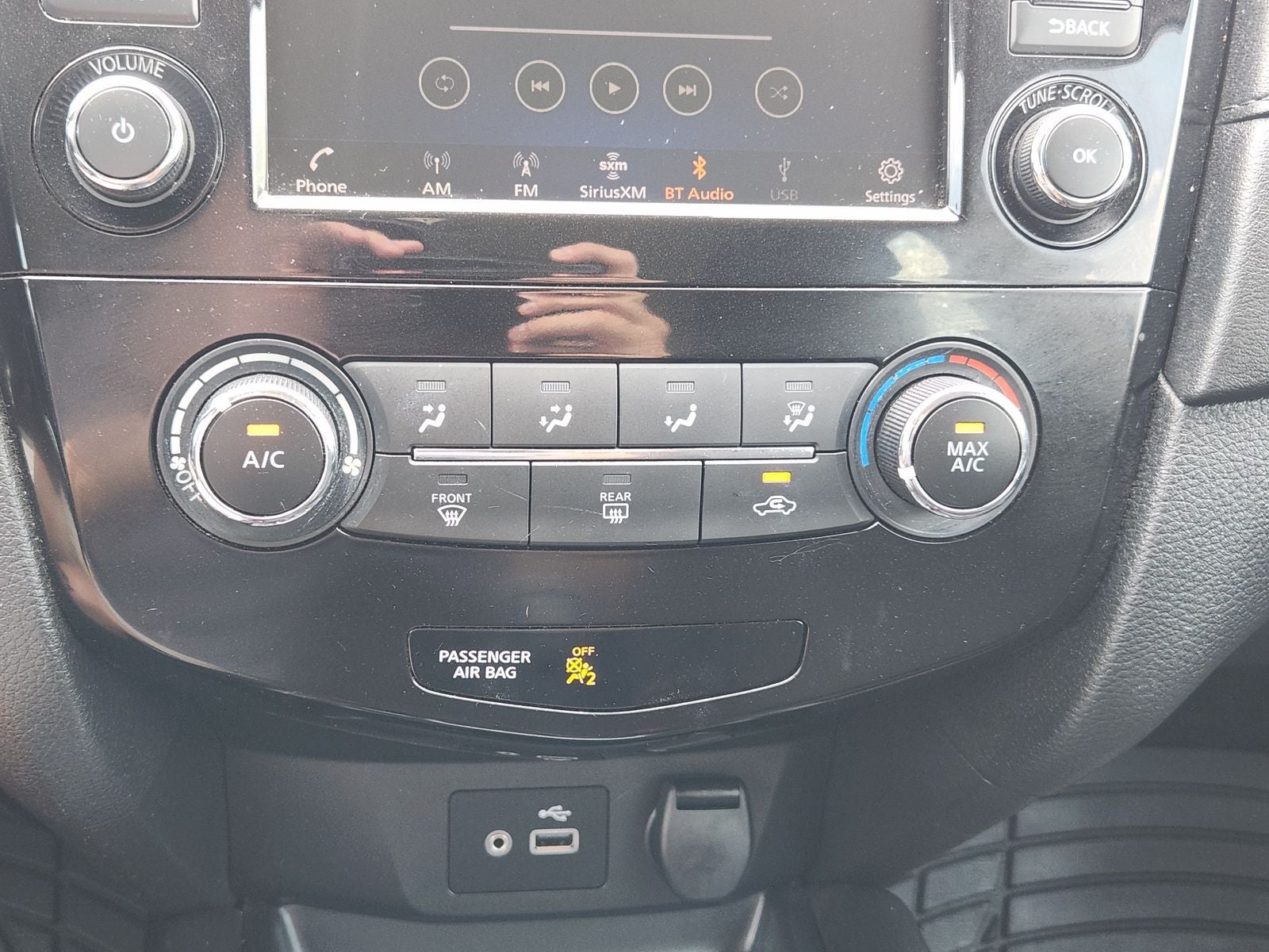 2019 Nissan Rogue S